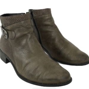 New in Box Mephisto Emeline Snake-Embossed Ankle Bootie Sz 7